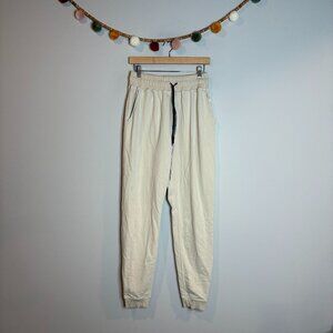 Vassa cream jogger sweatpants